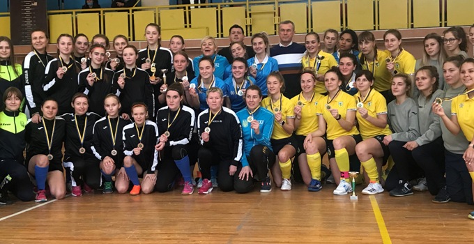 чемпіонат України з хокею на траві у приміщенні серед жінок